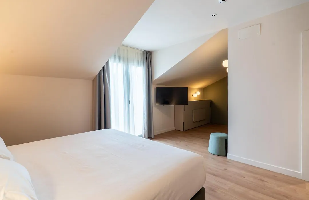 Hotel Los Pasiegos-1